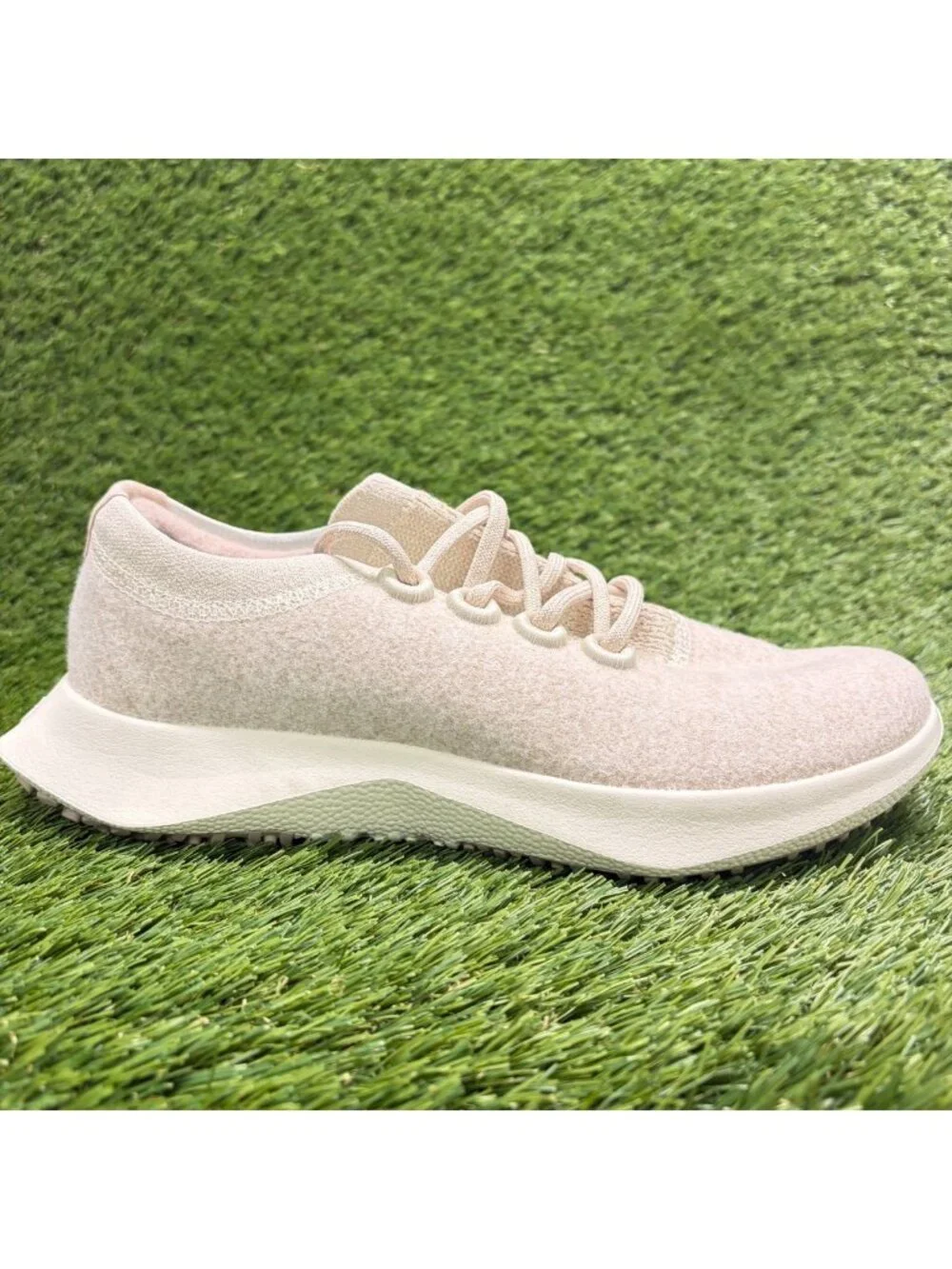 Allbirds Wool Dasher 2 Womens Size 10.5 Beige Athletic Running Shoes Sneakers